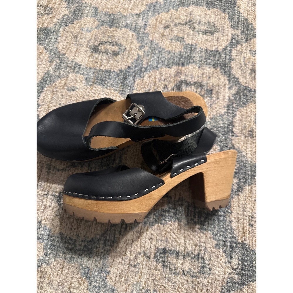 MIA Abba Clog size 38 US 7.5 Navy Excellent Condition